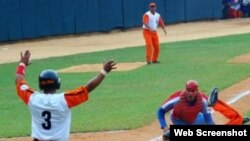 Reporta Cuba. Béisbol Villa Clara. Foto: Cubacu.