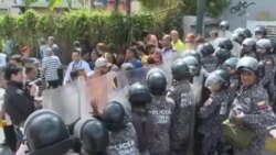 Venezolanos exigen a Maduro el prometido pernil de cerdo por fin de año
