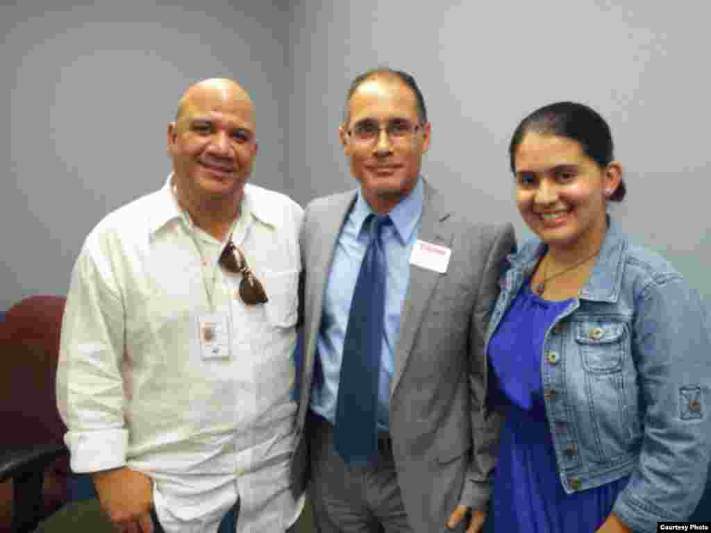 1800 Online con Luis Domínguez, autor del blog Cuba al descubierto