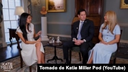 El Secretario de Estado y su esposa Jeanette Rubio con la presentadora Katie Miller.