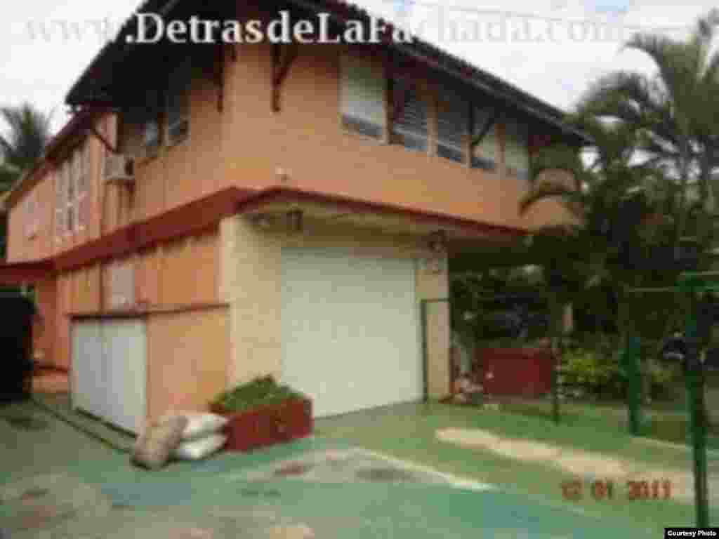 Casa en Flores 365 mil CUC