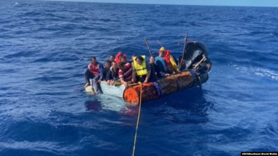 Estados Unidos repatria a 18 cubanos