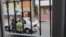 Policía detiene y pide identificación a Jóvenes por la Democracia que visitan sede del MCL