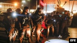 El Ejército aumentó usus tropas ante la extensión de las protestas de Ferguson a unas 170 ciudades en EE.UU.