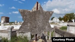 Estrella de David en una tumba judía del cementerio askenazí de Guanabacoa, Habana, Cuba Foto Cortesía de Walfrido López R.