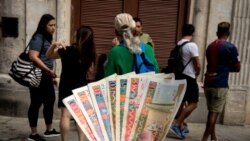 Hoy con Olaine Tejada, Elias Amor, Martha Beatriz Roque, Guillermo del Sol y María Elena Cruz Varela 