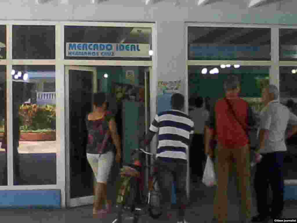 Reporta Cuba Tiendas en Pinar del Río Foto Miladis Carnel