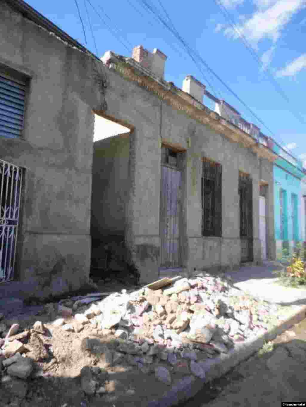 Daneibys de la Celda Duany, nos muestra la vida de Candelaria Díaz Gómez una residente en la cuartearía cita en calle García Roco entre calle A y Emiliano Agüero Varona Rpto Beneficiencia de Camagüey.