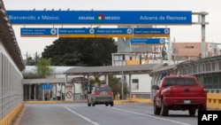 Una vista del puente del lado de Reynosa, México, que la conecta a con Texas, Estados Unidos.