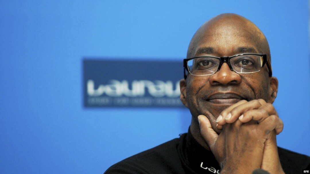 El exatleta estadounidense de 400 metros valla Edwin Moses. Archivo
