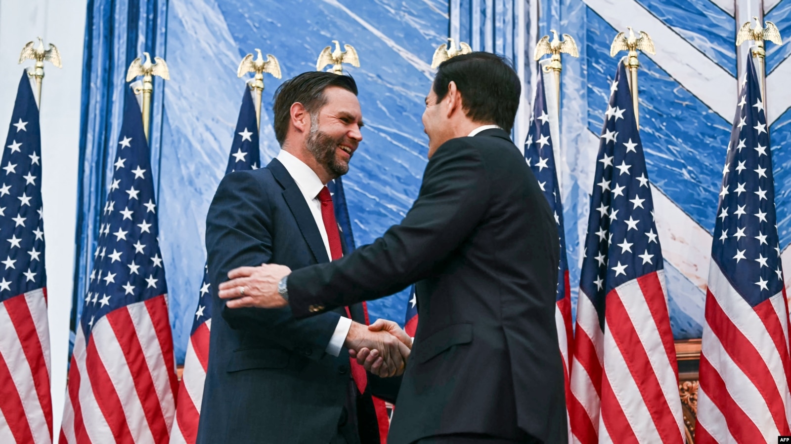 Vance y Rubio alertan sobre dependencia exterior y apuestan por recuperar producción en EEUU