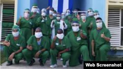 El equipo de la Unidad de Cuidados Intensivos del Hospital Militar. Foto Tomada de Tribuna de La Habana.